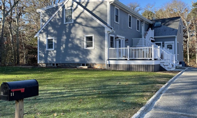 Falmouth House | Cozy Home Near Falmouth's Attractions - Pet & Child Friendly