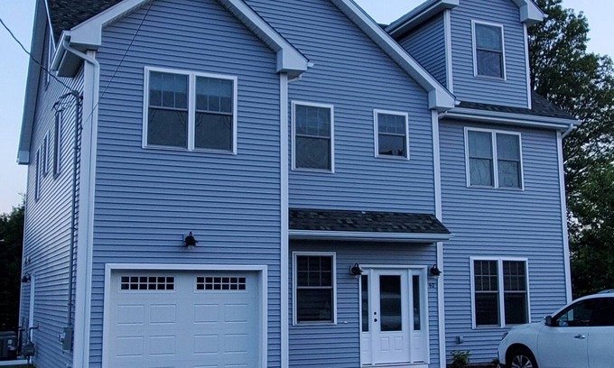 Briggs Farm House | Ideal Family Retreat: 5 Bedrooms Near Beautiful Beaches