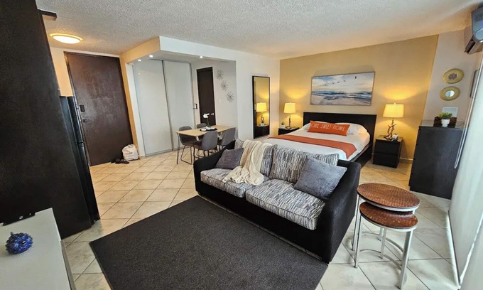 Isla Verde Apartment | Beachside 2-Bed Studio in Isla Verde with Pool & Spa