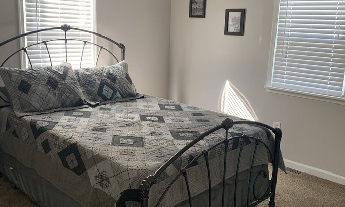 Bloomsburg House | Conveniently Located Near Bloomsburg University & Hospital