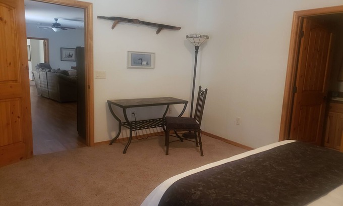 Pine Oaks Apartment | Experience Show Low Paradise: Pet-Friendly & Family Amenities