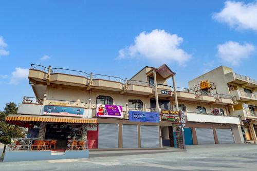 Agara Hotel | Family-Friendly Stay at Shravanya Comforts - 4-Star Experience