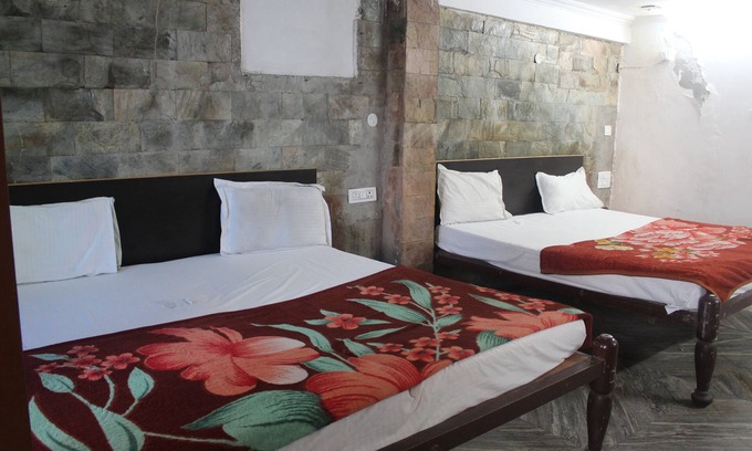Haridwar Hotel | Budget-Friendly Shree Chitra Residency with Family Amenities