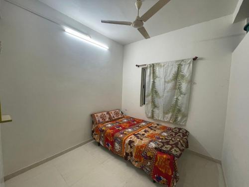 Kolhapur House | Explore Shree Sadguru Krupa Yatri Niwas: Pet-Friendly Retreat
