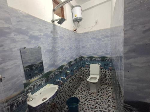 Misrikh Hotel | Shree Venkateshwar dham Atithi bhawan