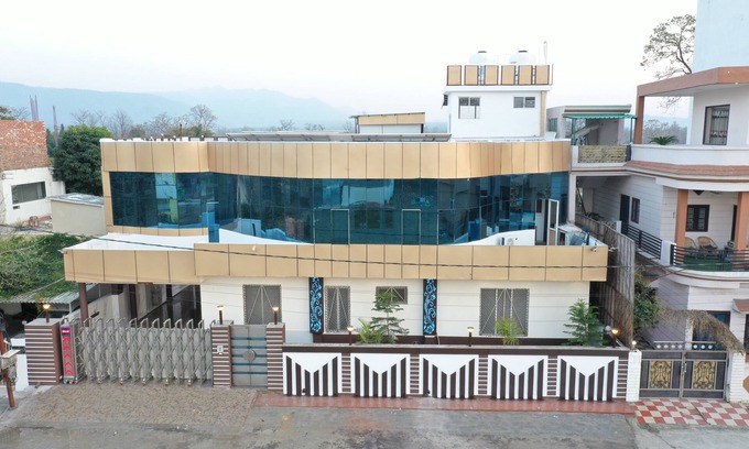 Rishikesh Villa | Experience Serenity at Shri Vyas HomeStay with Pet-Friendly Amenities