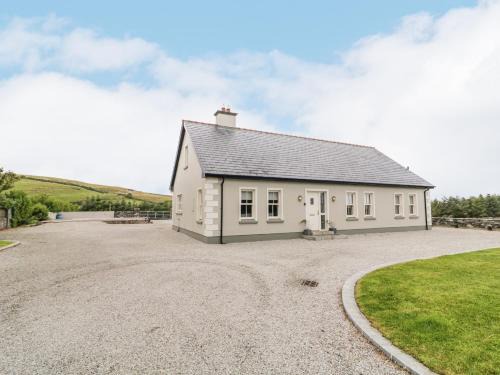 Gortahork House | Discover Shroughan: 4-Star Comfort for Families & Pets