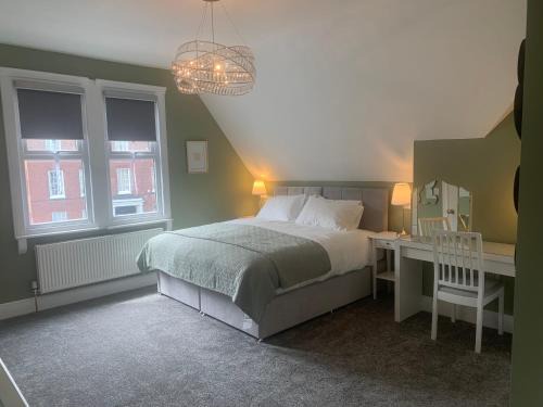 Lower Wick Bed & Breakfast | Eco-Friendly Comfort at Shrubbery Guest House - Rated 9/10