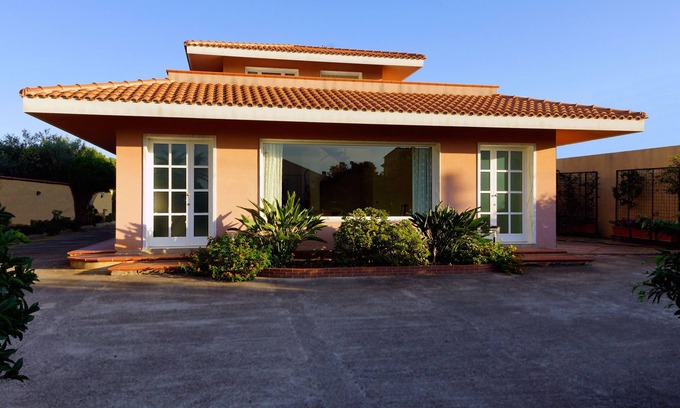 Marsala Villa | Elegant Sicilian Villa with Pool and Oceanfront Views