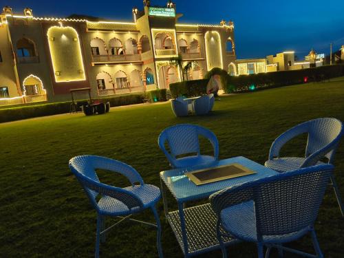 Pushkar Resort | Idyllic Siddarth Resort: Scenic Mountain Views & Pool Access
