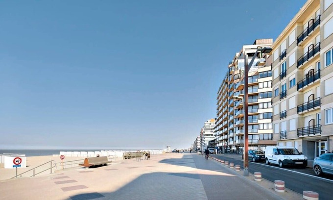 Knokke Apartment | Cozy Apartment with Ocean View and Free Bikes Included
