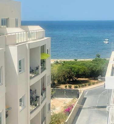 Bahar ic-Caghaq Apartment | Inviting Side-Seaview Apartment Steps from the Beach