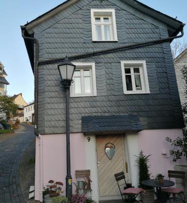 Siegen Apartment | Family-Friendly Stay at Siegen Altstadt Oberstadt Häuschen