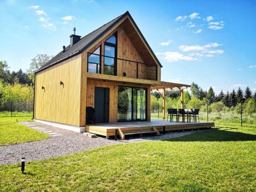 Januszkowo House | Relaxing Sielanka Domek with Hot Tub & Pool Amenities