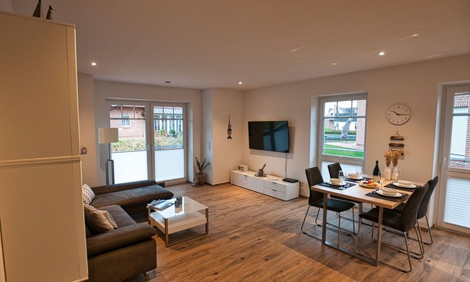 Greetsiel Apartment | Relax and Unwind at Sielzeit - Family-Friendly Retreat