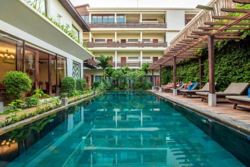 Siem Reap Hotel | Relax at Siemreap Vasinh Residence: Spa, Pool & 9/10 Rated
