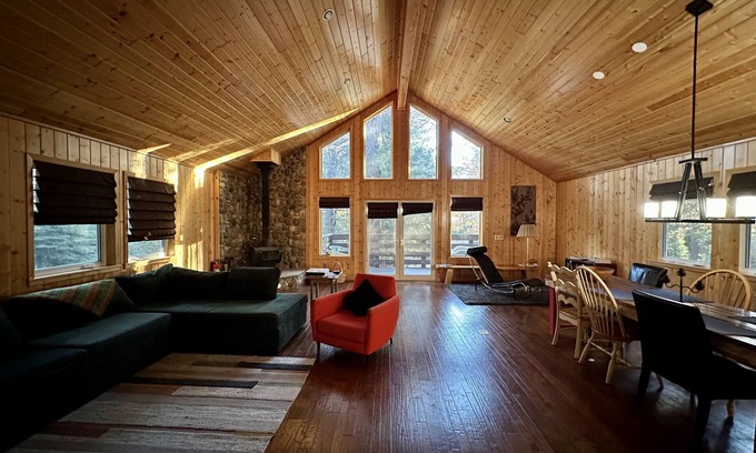 Sierra City House | Discover Sierra City Retreat: Steps from Waterfalls & PCT