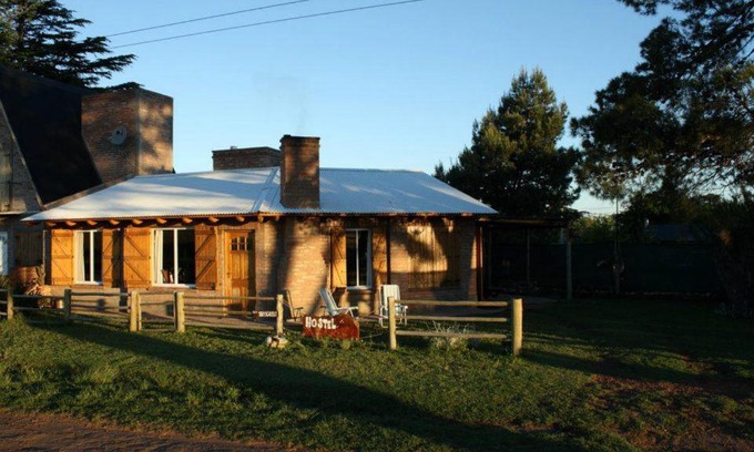 Sierra de la Ventana House | Pet-Friendly Sierra Hostel - La casa de Juani, Rated 9/10