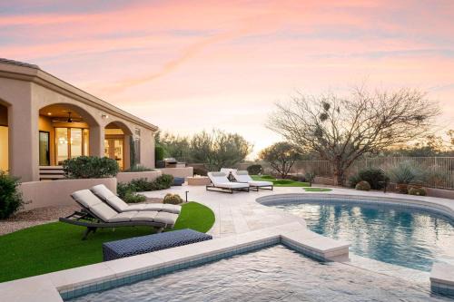 North Scottsdale House | Sierra Luxe Home - Chic Design Dream Backyard with Pool