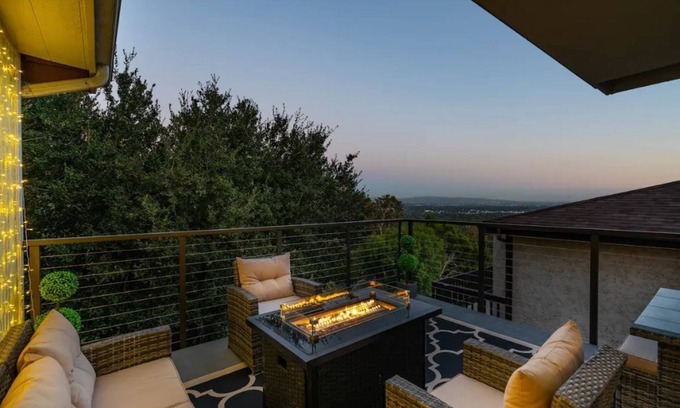 Sierra Madre House | Experience Sierra Tree Haus: Scenic Views & Easy Trail Access