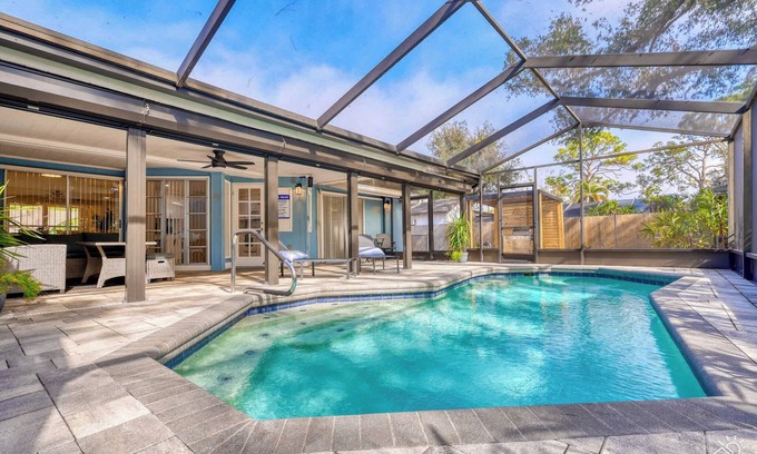 South Sarasota House | Siesta Key Retreat: Oceanfront Bliss with Pool & Family Comfort