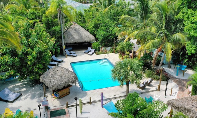 Sarasota Hotel | Relax at Siesta Key Palms Resort - Rated 9.2/10 with Spa