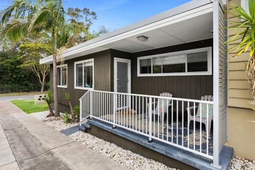 Charlestown Apartment | Convenient Siesta Key Getaway with Beach Access and Cafes