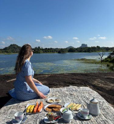Sigiriya Cabin | Guest Rated 10/10 at Sigiri Lake Paradise with Breakfast