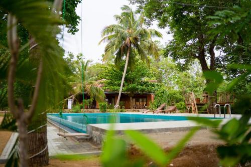 Sigiriya Hotel | Exceptional Sigiriya Cottage with Ocean View & Pool Access