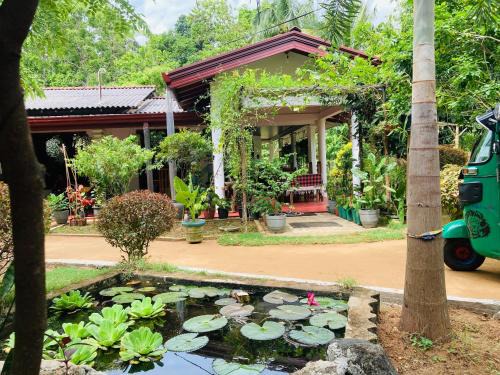 Sigiriya House | Ideal Stay at Sigiriya Moonlight Home with Breakfast Included
