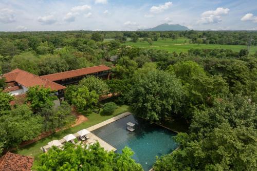 Dambulla Resort | Explore Sigiriya Jungles: 5-Star Retreat with Pool & Breakfast