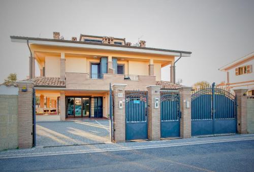 Isola Sacra Hotel | Discover SIGIS HOTEL Fiumicino with Hot Tub & Breakfast