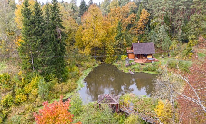 Vilnius County House | Cozy Sigito Masiulionio Sodyba with Hot Tub & Pet Welcome