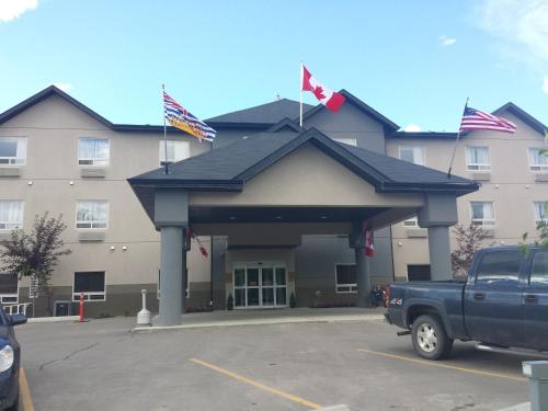 Hudson's Hope Hotel | Enjoy Pet-Friendly Comfort at Sigma Inn & Suites Hudson's Hope