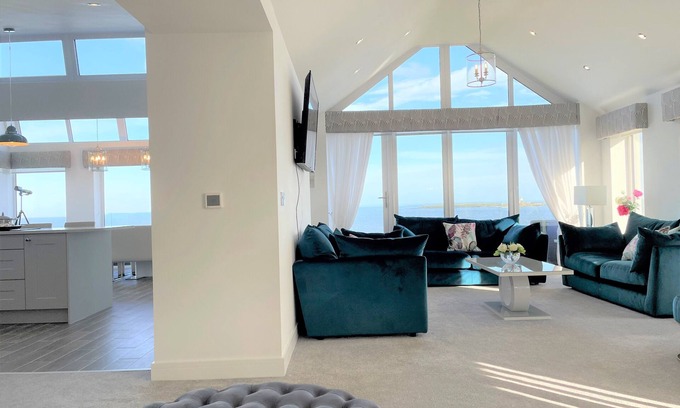 Amble House | Signal House: Beachfront Oasis with Pool & Ocean Views