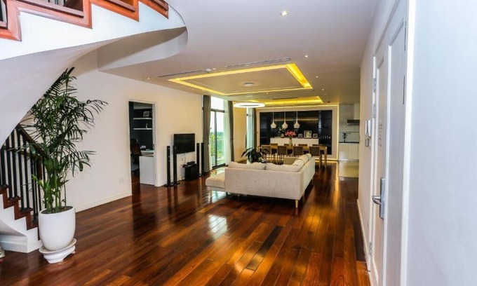 Ba Dinh Apartment | Family-Friendly Signature Duplex with Balcony and 3 Baths