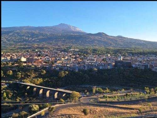 Passopisciaro House | Discover Sikelia: Family & Pet-Friendly Retreat