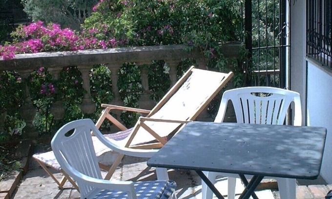 Diano Marina Apartment | Tranquil Escape with Ocean View and Spa Amenities