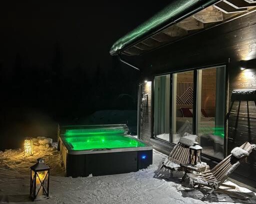 Sinetta Apartment | Cozy Log House Retreat with Sauna and Hot Tub Escape