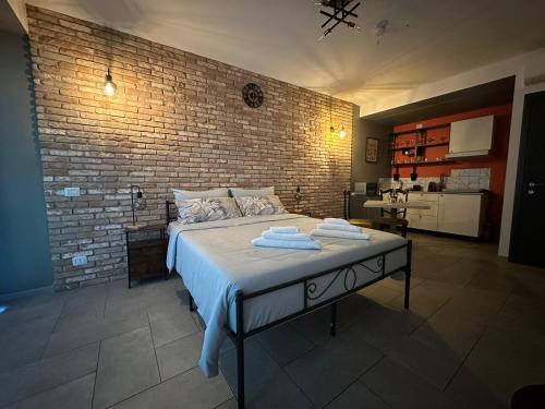 Azzano San Paolo Apartment | Silent Airport Room