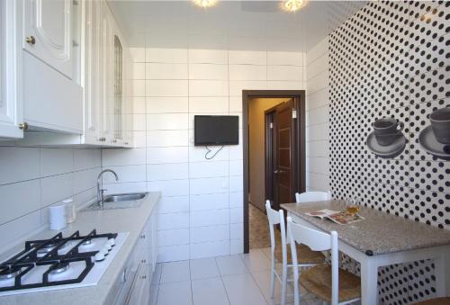 Petrovskoye Apartment | Family-Friendly Retreat on Mironositskaya Street, Rated 9.5