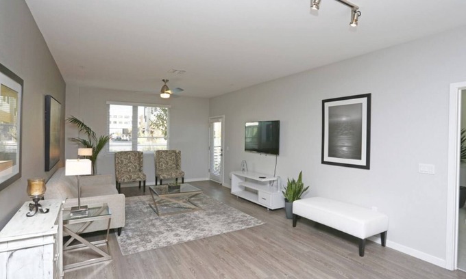 Menlo Park Condo | Stylish Silicon Valley Apartment with Top Amenities