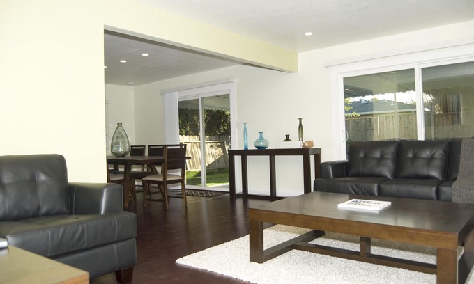 Rex Manor House | Premier Silicon Valley Stays at Casa Tres with Family Amenities