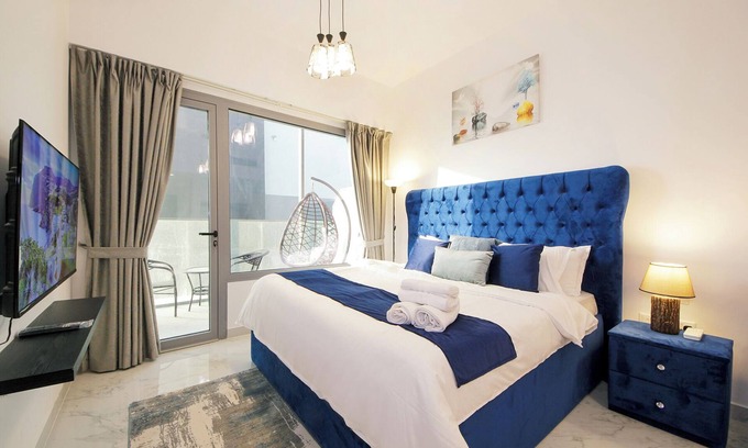 Masdar City Apartment | Silk Valley - Cozy Studio close to Masdar City Centre and Masdar Park