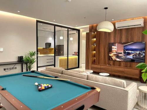 Al Hamra Apartment | Silkhaus Luxe Outdoor Jacuzzi Private Theater
