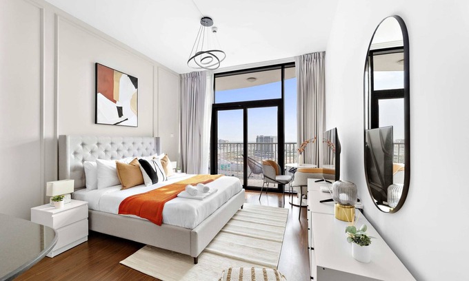 Dubai Apartment | Silkhaus Modern Studio | Binghatti Pearl
