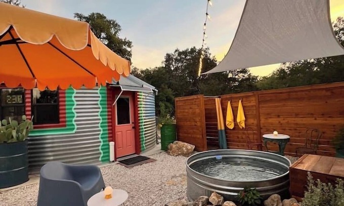Austin House | Silo house - 3 acres +pool +outdoor shower “Opal”