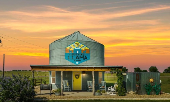 Troy House | Experience Silo House at Laughing Llama Farm - 10/10 Rated Stay