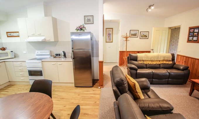 Bright Cottage | Relaxing Ocean View at Silver Birches Holiday Village