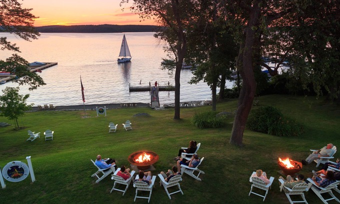 Hawley Hotel | Discover Silver Birches: Poolside Retreat with Dining Options